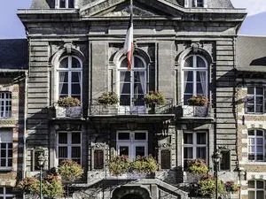 Mairie d'Avesnes Sur Helpe
