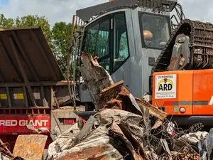 ARD CLOSMENIL: Ferrailleur Achat / Récupération métaux ferraille Service location de bennes 14 Calvados Bayeux Caen