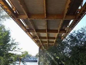 Pont de Courcelles